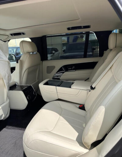 Rent a Range Rover Autobiography in Paris