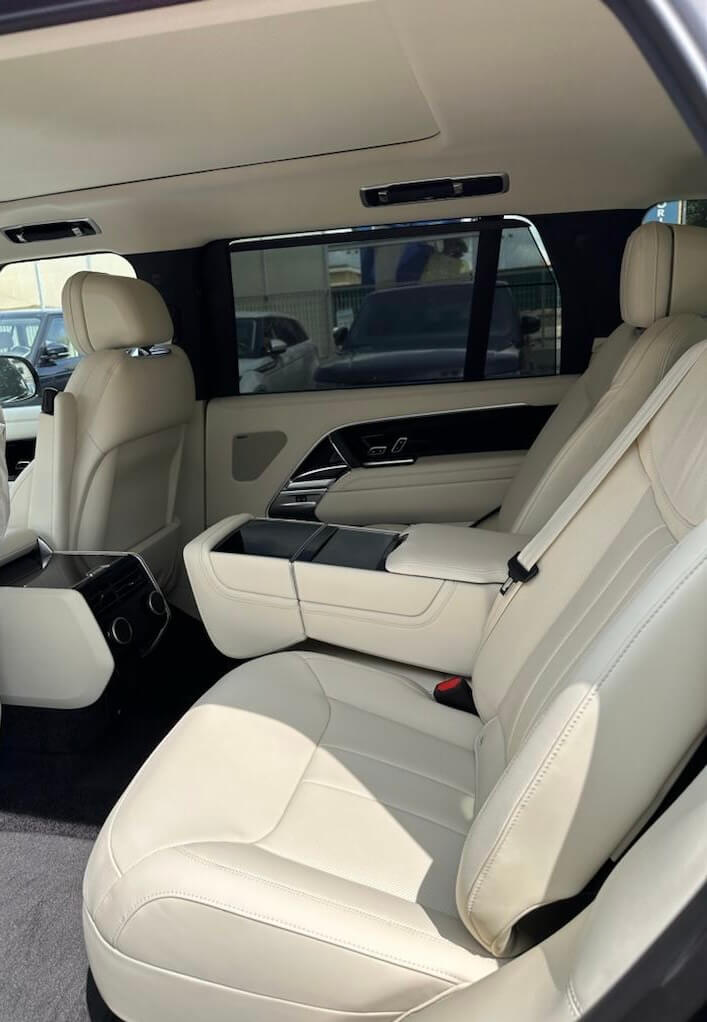 rent a range rover autobiography in saint moritz - car interior